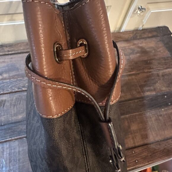 MICHAEL KORS Marina North Drawstring Tote Shoulder Bag Signature - Picture 8 of 13